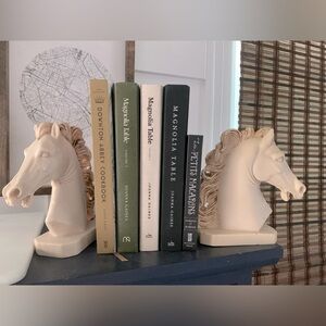 Elegant Vintage Cream Horse Head Bookends Heavy Stone Look Resin Pair